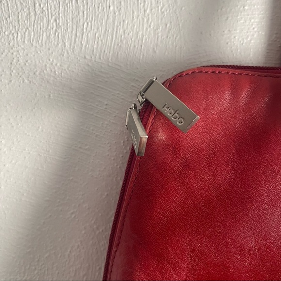 HOBO INTERNATIONAL Paulina Venice red Handbag has some wear please check picture - Picture 6 of 16